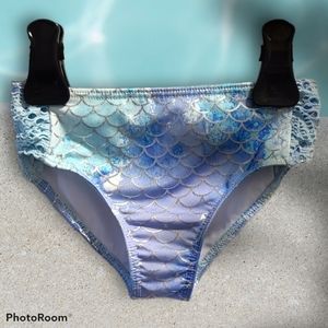 FREE w purchase! 4T bikini bottom